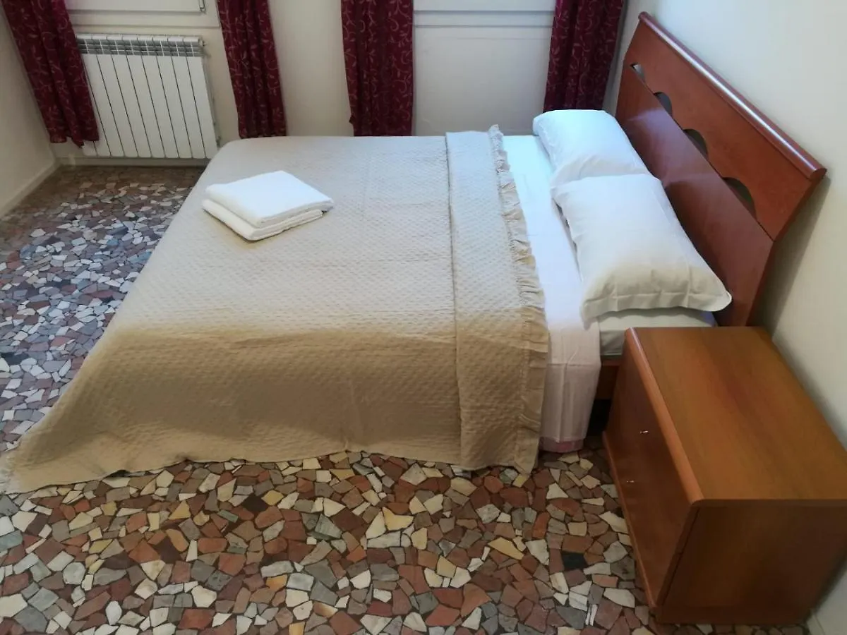 Venice View Guesthouse Marghera Italy